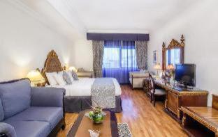 Executive One-Bedroom Suite F&B